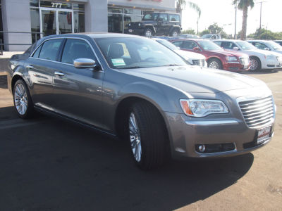 2012 Chrysler 300C  Luxury Series
