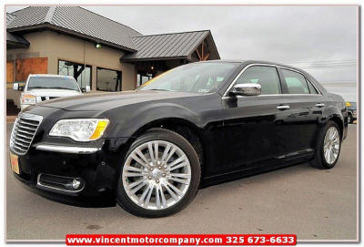 2013 Chrysler 300C  Base