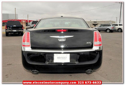 2013 Chrysler 300C  Base