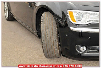 2013 Chrysler 300C  Base