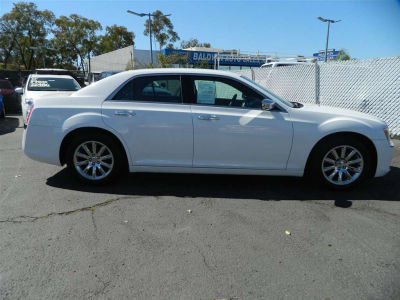 2013 Chrysler 300C  Base