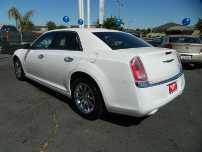 2013 Chrysler 300C  Base