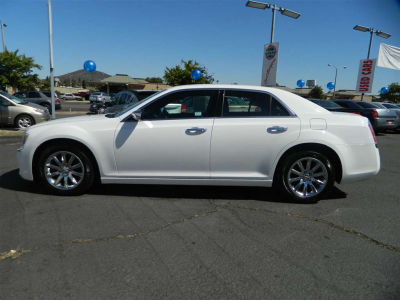 2013 Chrysler 300C  Base