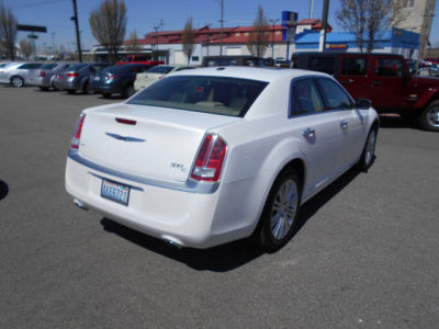 2013 Chrysler 300C  Luxury Series