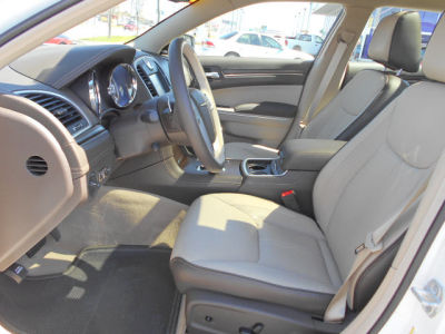 2013 Chrysler 300C  Luxury Series