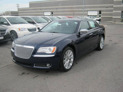 2013 Chrysler 300C  Varvatos Collection