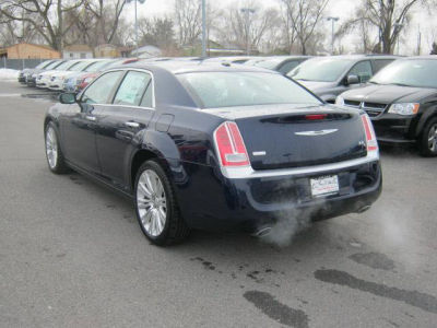 2013 Chrysler 300C  Varvatos Collection