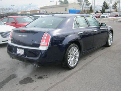 2013 Chrysler 300C  Varvatos Collection