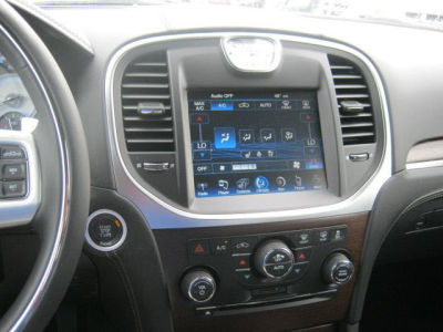 2013 Chrysler 300C  Varvatos Collection