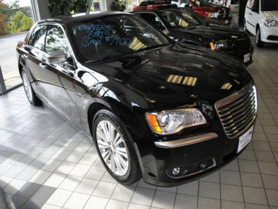 2012 Chrysler 300C  Luxury Series