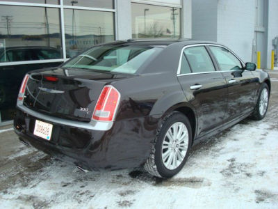 2012 Chrysler 300C  Luxury Series