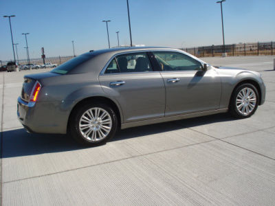 2012 Chrysler 300C  Base