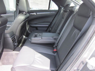 2011 Chrysler 300C  Base