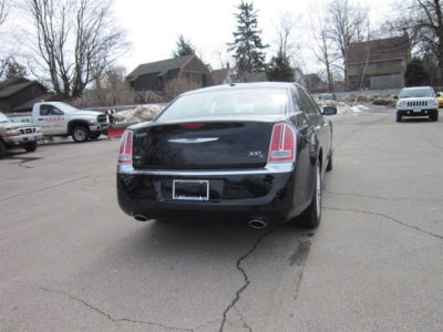 2012 Chrysler 300C  Base