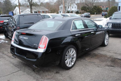 2012 Chrysler 300C  Luxury Series