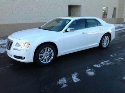 2011 Chrysler 300C  Base