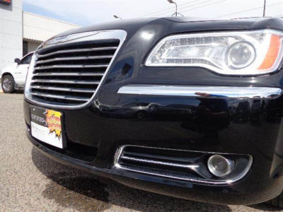 2013 Chrysler 300C  Base