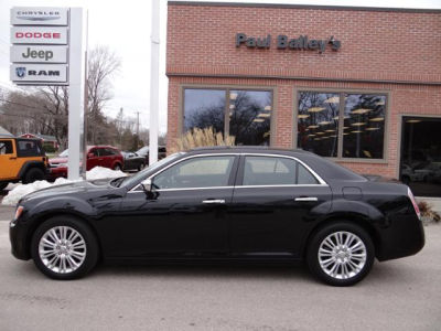 2012 Chrysler 300C  Base