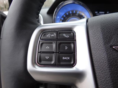 2012 Chrysler 300C  Base