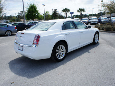2013 Chrysler 300C  Base