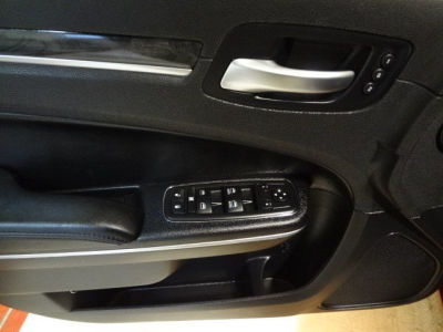 2012 Chrysler 300C  Base