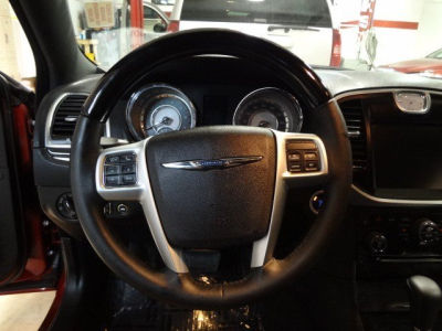 2012 Chrysler 300C  Base