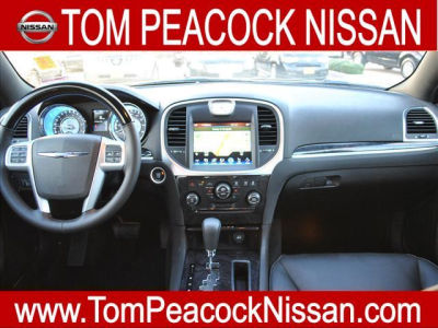 2013 Chrysler 300C  Base