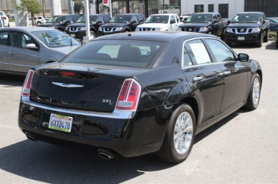 2013 Chrysler 300C  Base