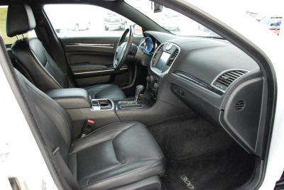 2012 Chrysler 300C  Base