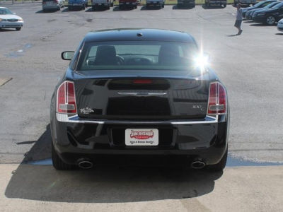 2013 Chrysler 300C  Base