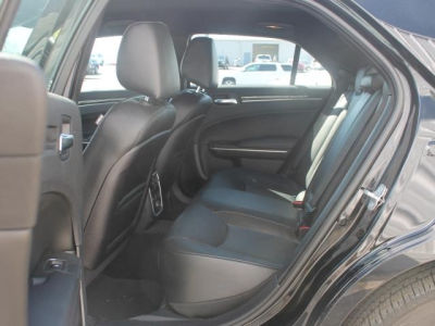 2013 Chrysler 300C  Base