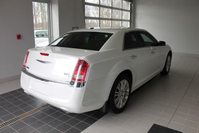 2012 Chrysler 300C  Base