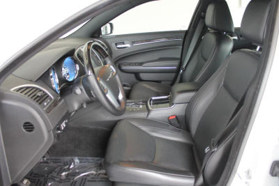 2012 Chrysler 300C  Base