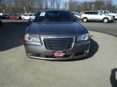 2011 Chrysler 300C  Base