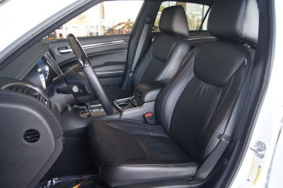 2011 Chrysler 300C