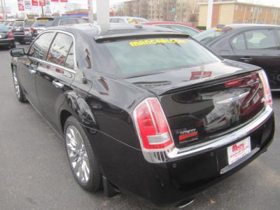 2012 Chrysler 300C  Base