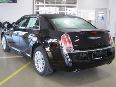 2013 Chrysler 300C  Base