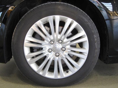 2013 Chrysler 300C  Base