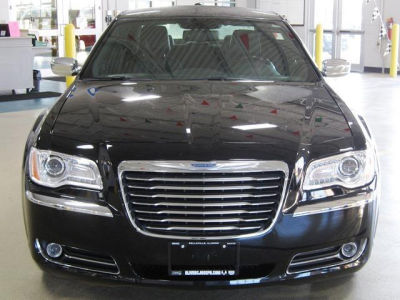 2013 Chrysler 300C  Base