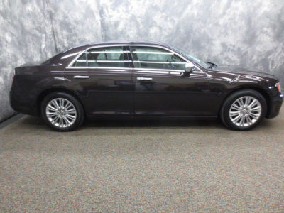 2012 Chrysler 300C  Luxury Series
