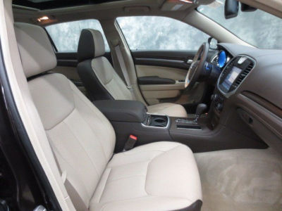 2012 Chrysler 300C  Luxury Series