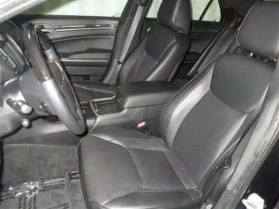 2012 Chrysler 300C  Base