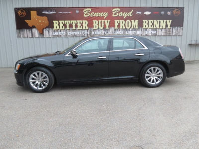 2013 Chrysler 300C  Base