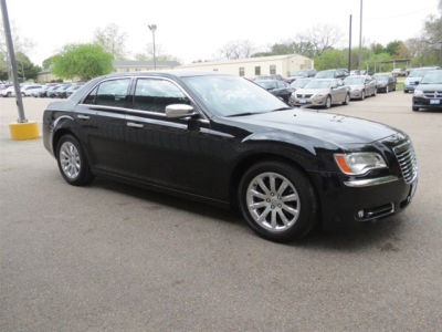 2013 Chrysler 300C  Base