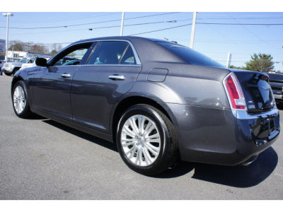 2013 Chrysler 300C  Base