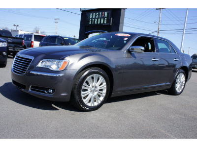 2013 Chrysler 300C  Base