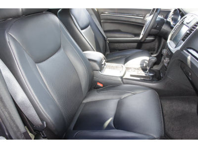 2013 Chrysler 300C  Base