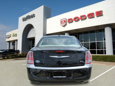 2012 Chrysler 300C  Luxury Series