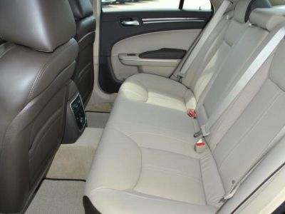 2012 Chrysler 300C  Luxury Series