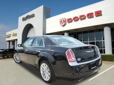 2012 Chrysler 300C  Luxury Series